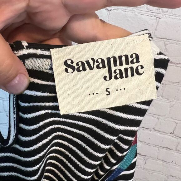 Savanna Jane Striped Stretch Knit embroidered Tank Top Black White Round Neck - Picture 5 of 6